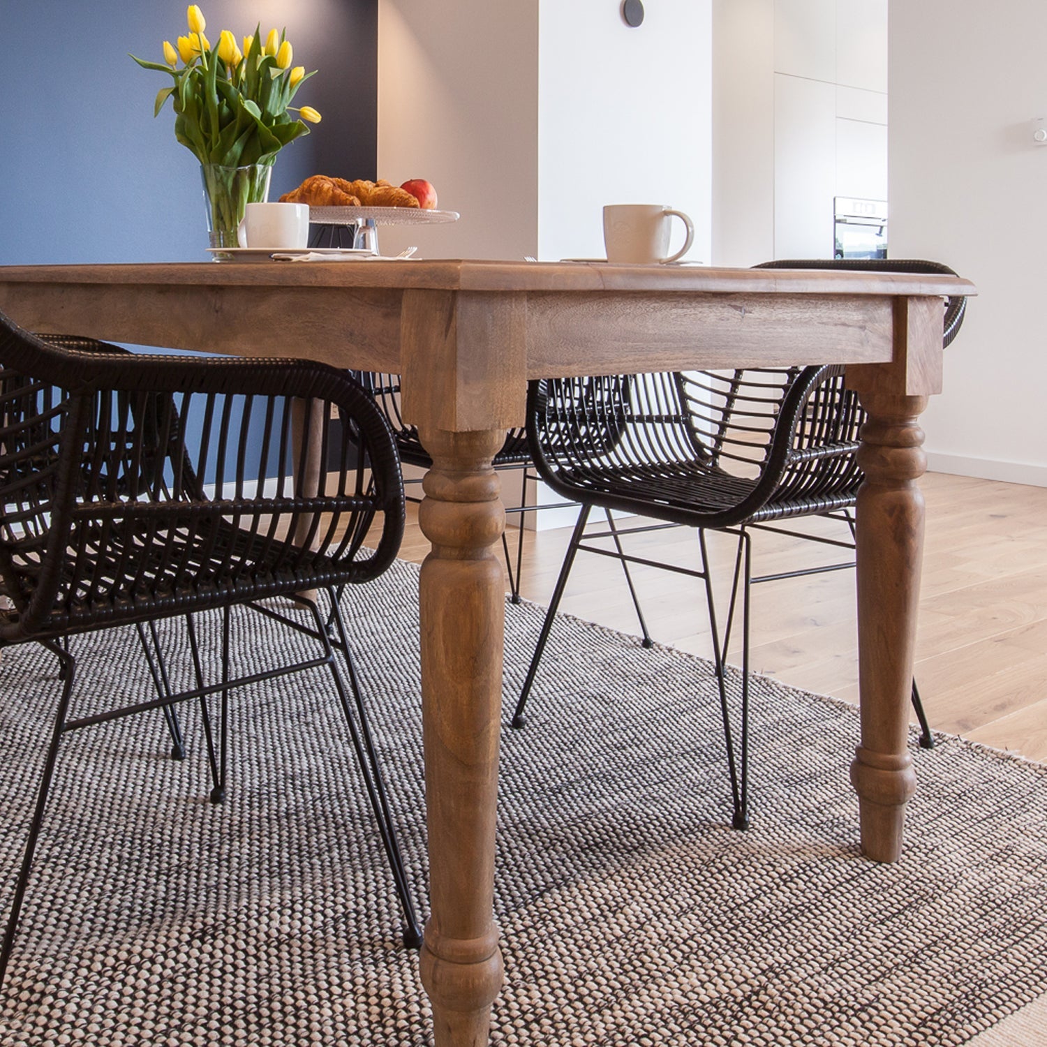 FLOTT Extendable Table - 180x90 cm