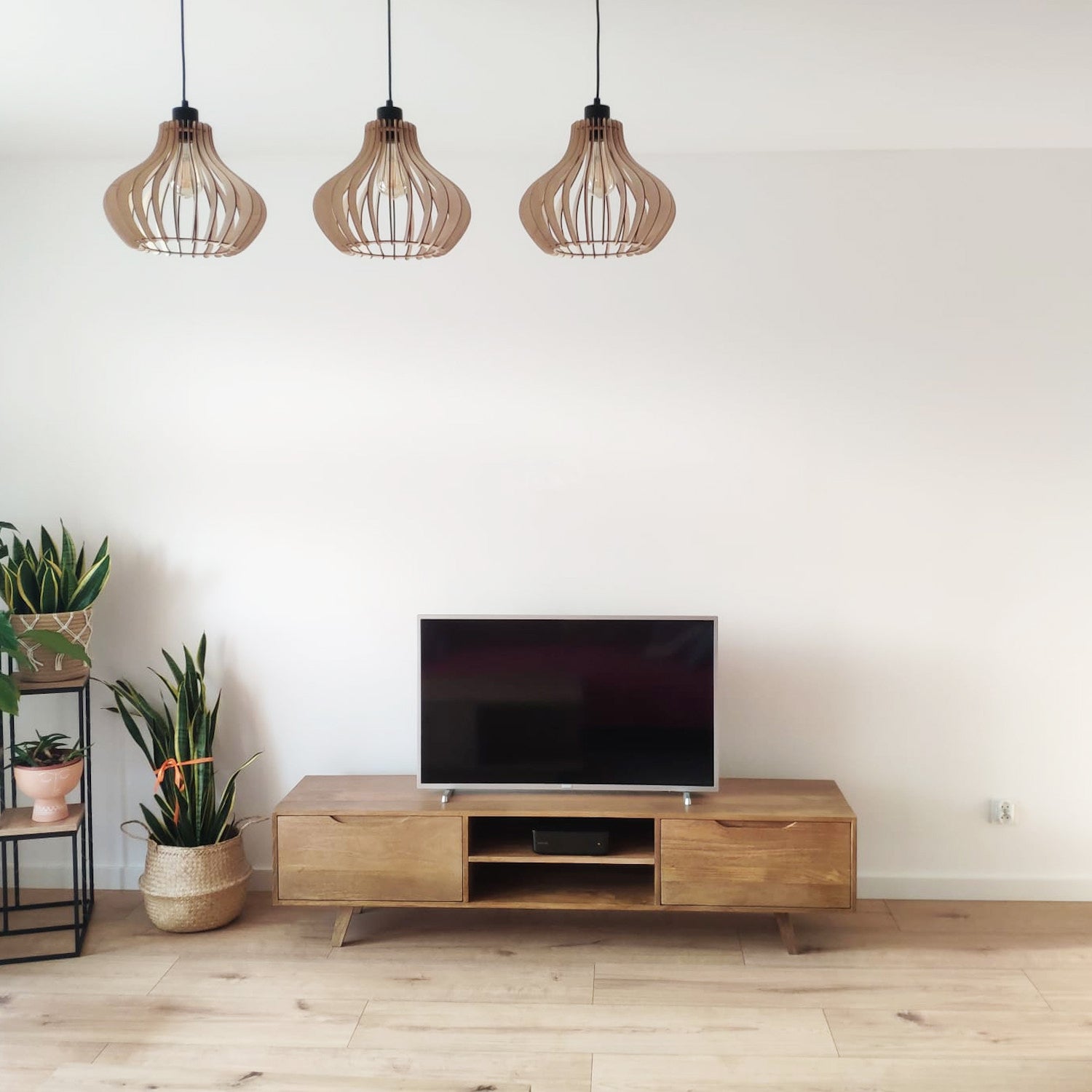 RAGNAR TV Cabinet - 180 cm