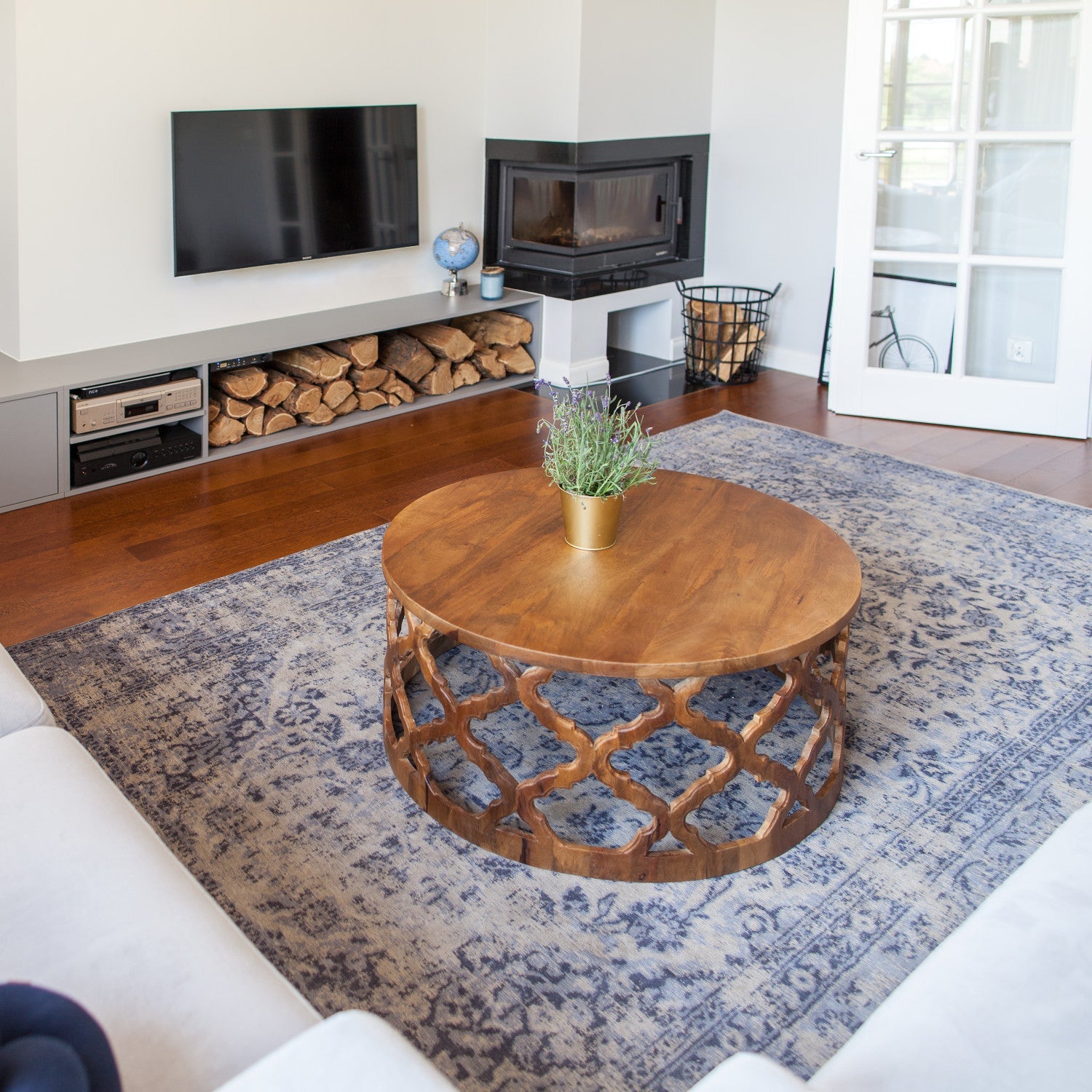 HUGGEN STOR Coffee Table - 90 cm